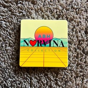 ABH norvina eyeshadow palette